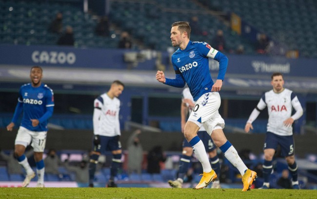 她们开始崭 她们开始崭